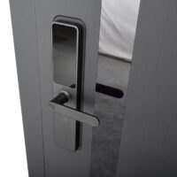 Stella crna sigurnosna vrata sa pametnom bravom – detalj brave